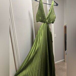 Abercrombie Giselle Green Pleated Maxi Dress NWT